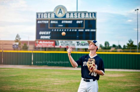 From Tigers to Tigers, Arlington pitcher Andrew Edwards commits to Memphis
