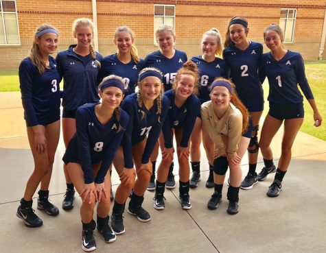 Meet your 2018-2019 Varsity Volleyball Team