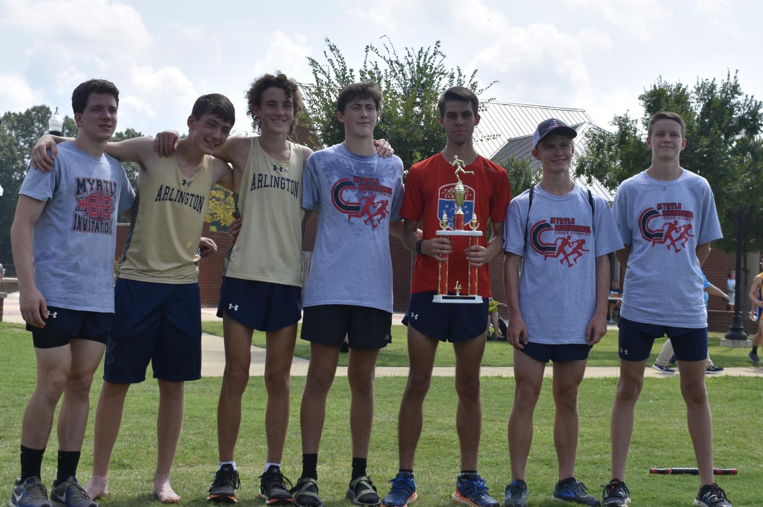 Cross Country Team Sweeps Weekend Race