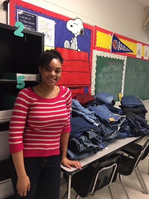 Key Club at AHS Collects Jeans for Teens