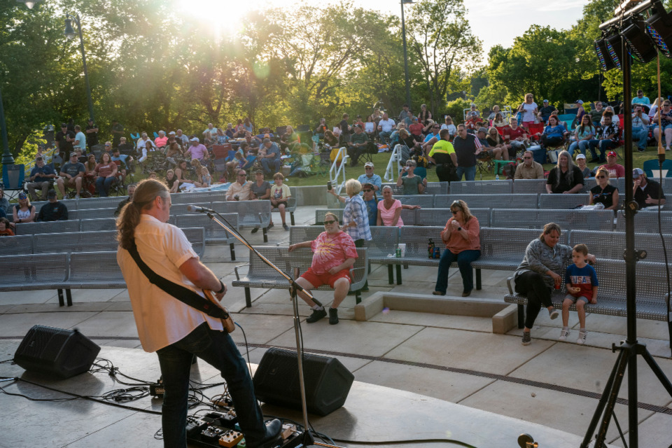 Arlington brings 'Music on the Square' back