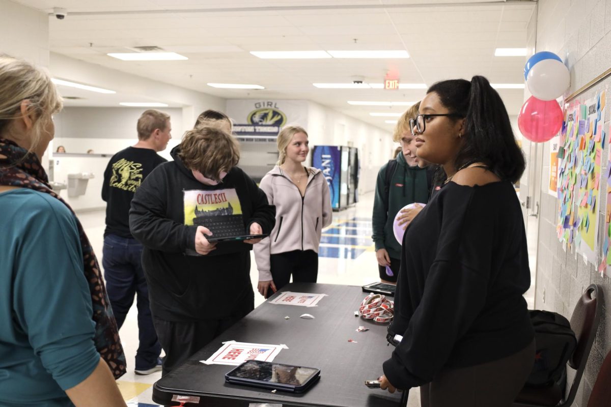 On Tuesday, November 6th, AHS held a Mock Election for students outside the Cafeteria during all four lunches.