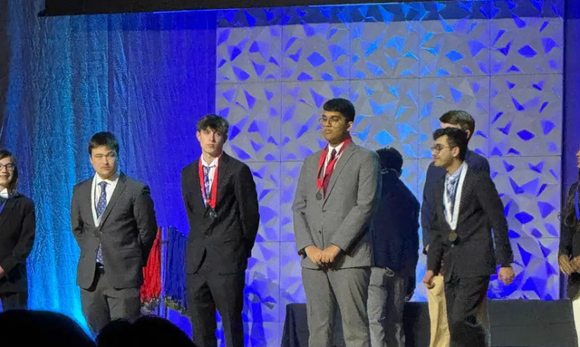 Arlington’s DECA Chapter goes to SCDC