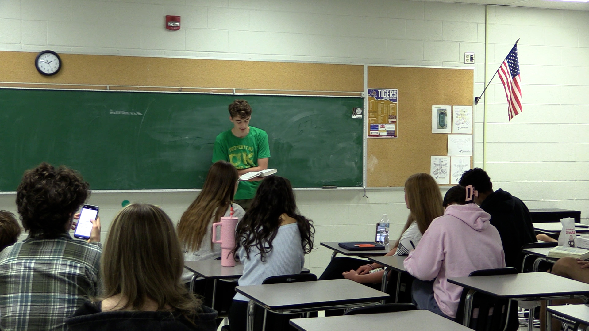 AHS Student Ministry Builds Faith Community Before the First Bell